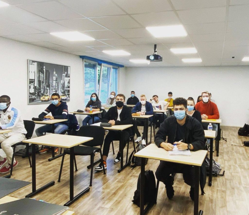 reprise des cours physiques en présentiel à l'école de commerce et de management de Mulhouse ec2m