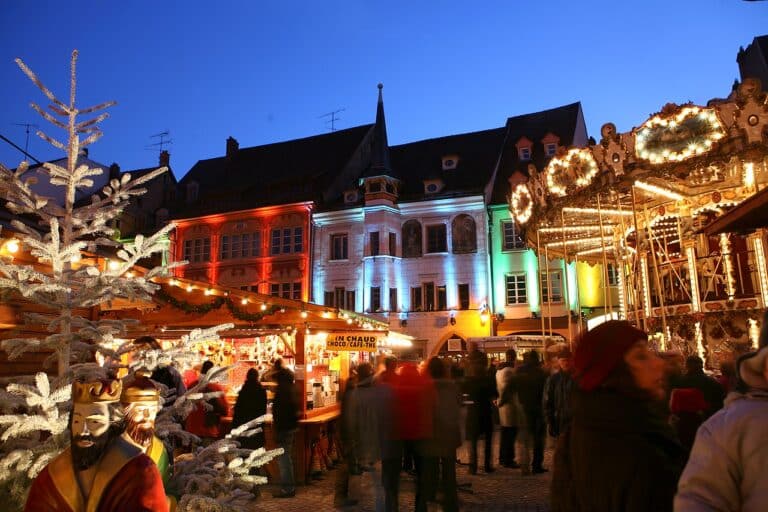 Marche noel mulhouse par Ville de Mulhouse est sous licence CC0 1.0